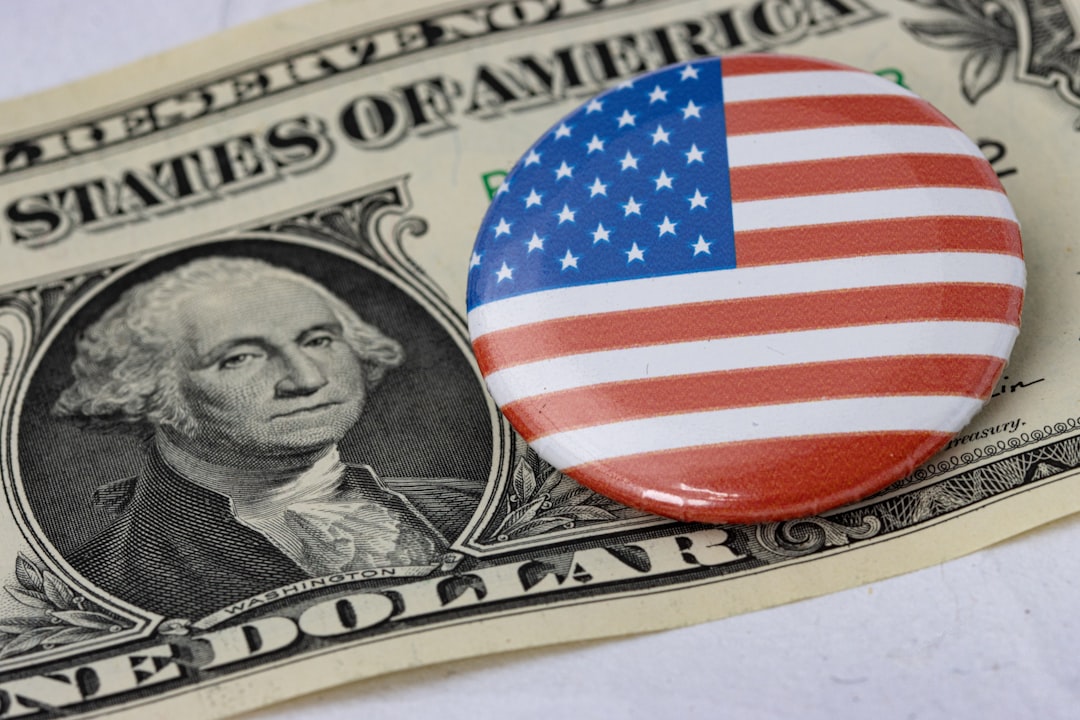 Photo move wealth out of US dollar