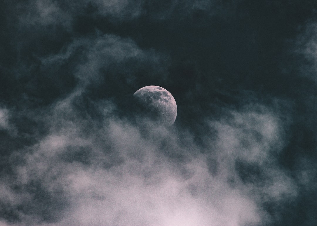 Photo moon defense