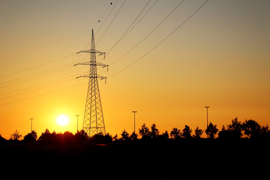 Photo utilities suppress free energy