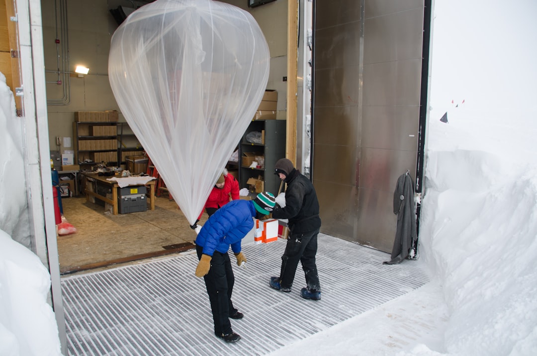 Photo helium reclamation technology