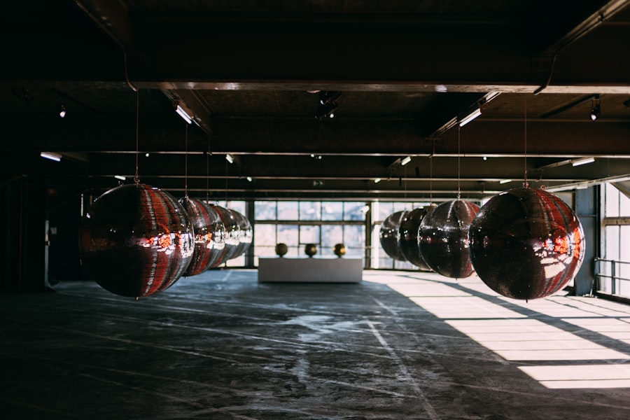 Photo helium storage