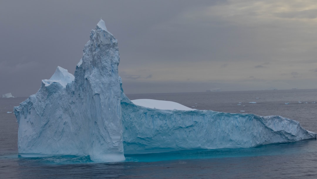 Photo Antarctic ice sheet thinning