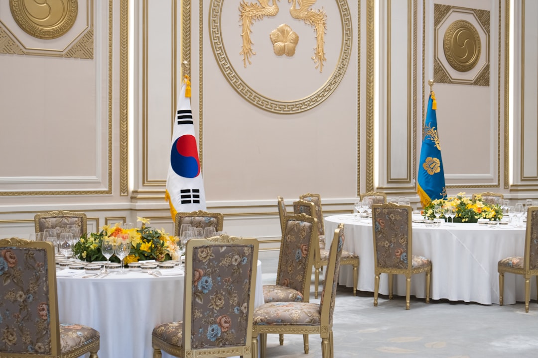 Photo world leaders meet secretly