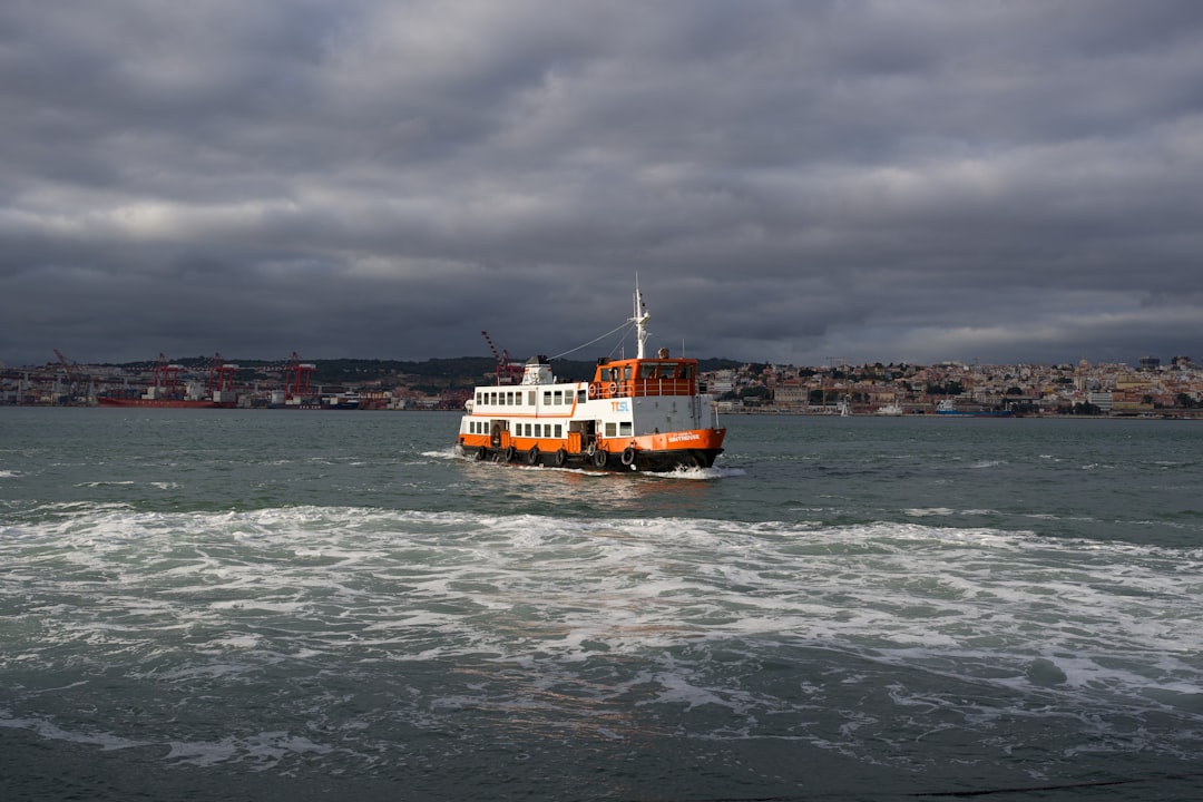 Photo icebreaker operations