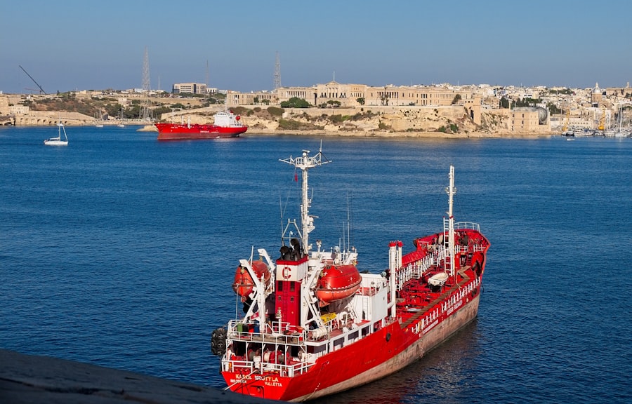 Photo suez canal shipping delays