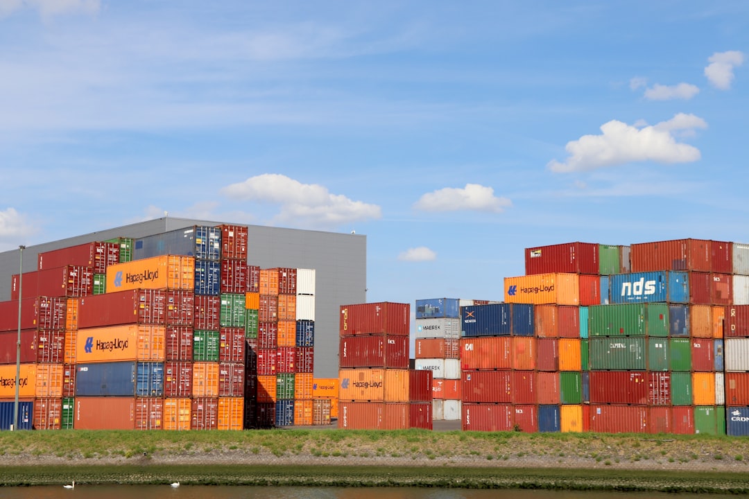 Photo supply chain relocation Europe