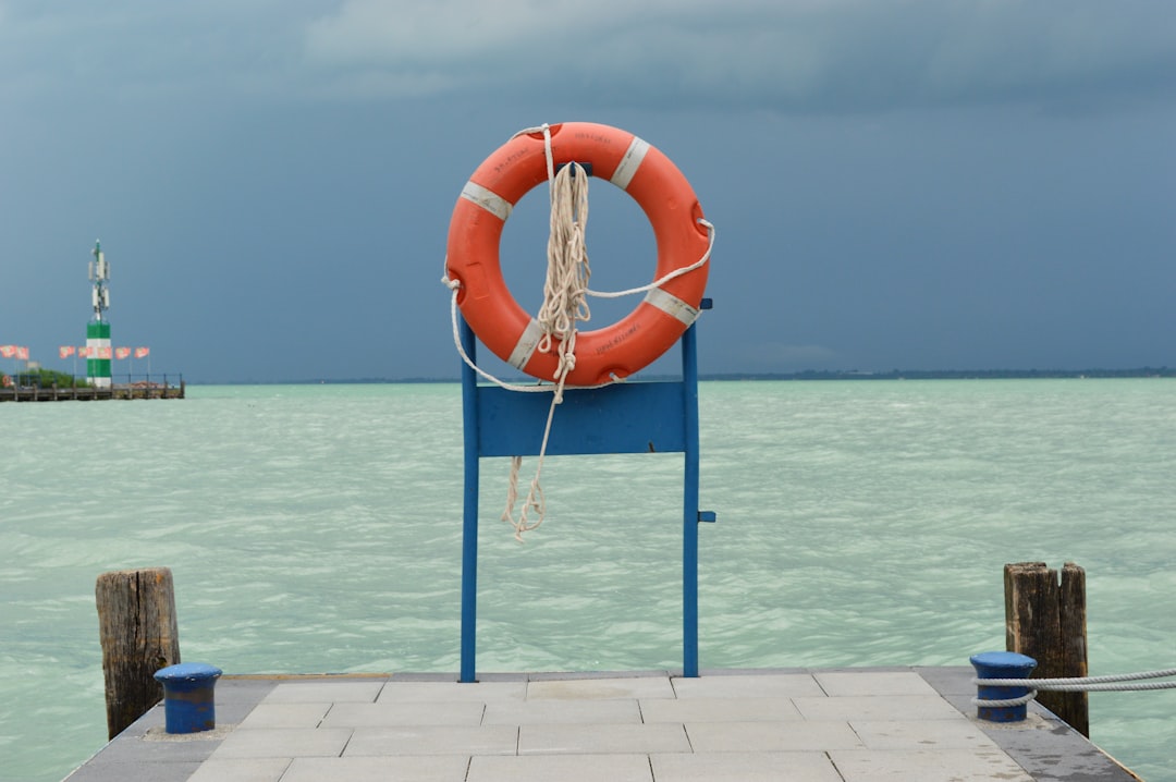 Photo Maritime insurance risk pricing models