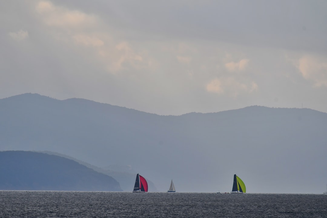Photo monsoon sailing cycles