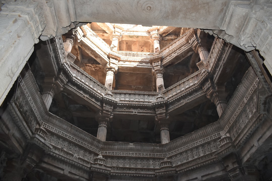 Photo ritual architecture analysis