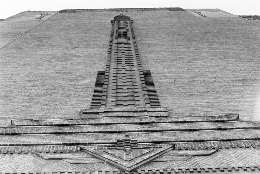 Photo ancient human conveyor system