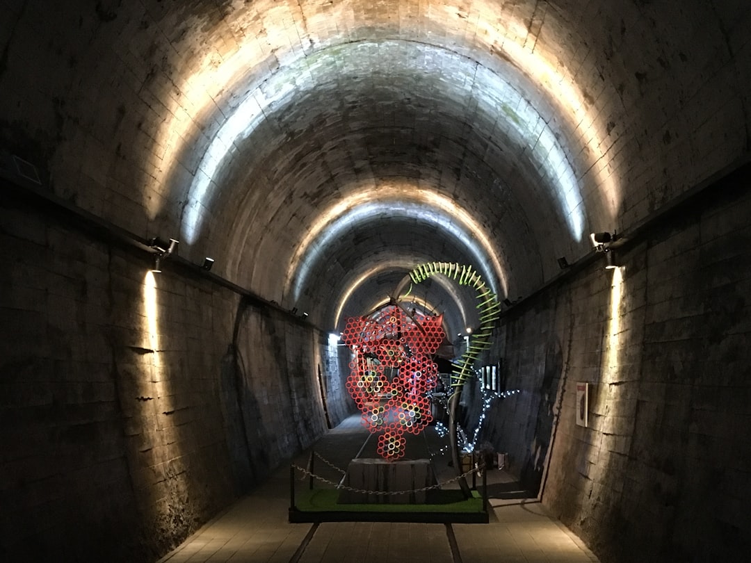 Photo tunnels