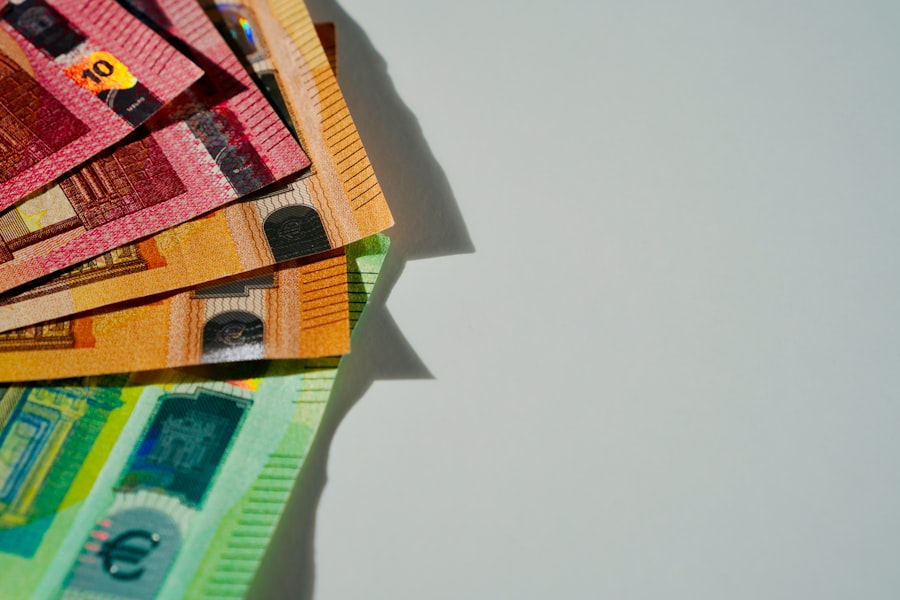 Photo debt rollover crisis