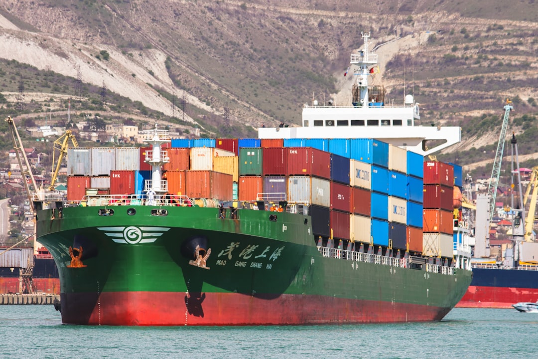 Photo shipping risk premiums