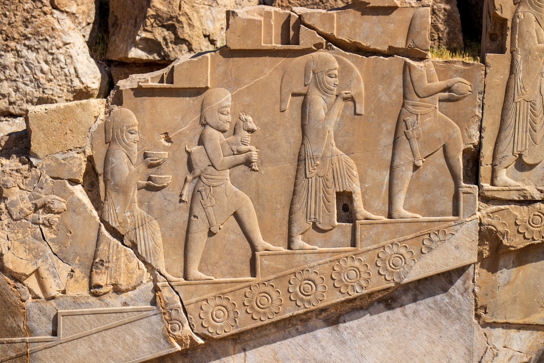 Photo ancient builders