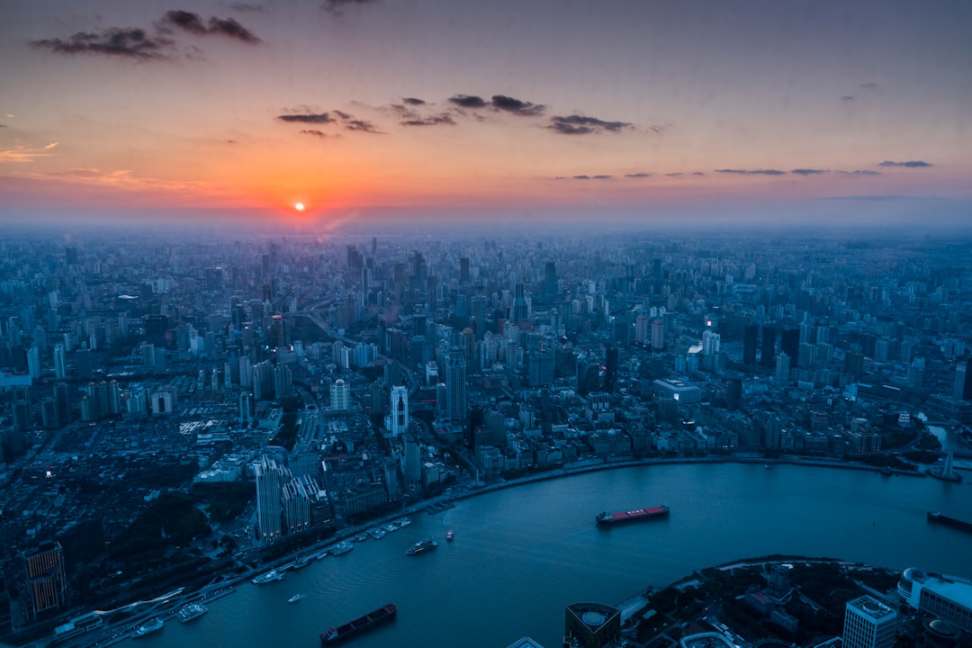 Photo global trade feeds cities